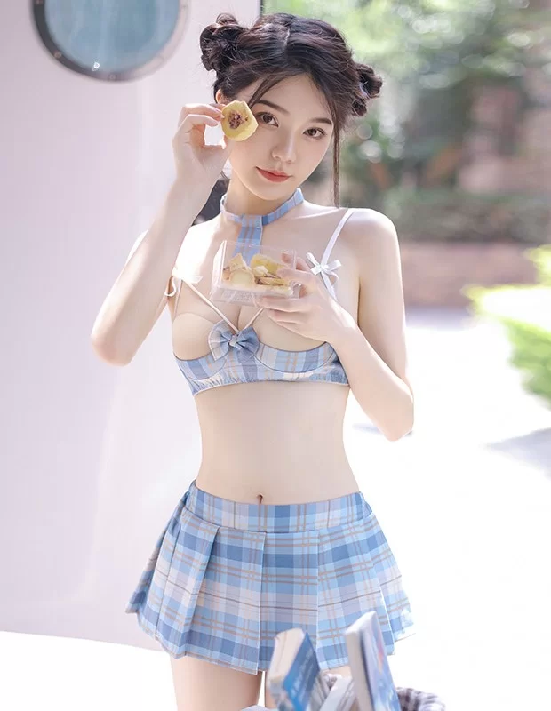 胸出し女子高生制服 過激ランジェリー  誘惑 エロ 可愛い ブルー