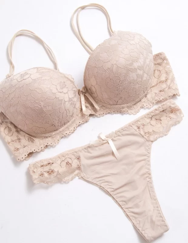 美乳ブラジャー・ショーツ・Tバック 3点セット セクシー 透け 美乳ブラジャー・ショーツ・Tバック 3点セット セクシー 透け