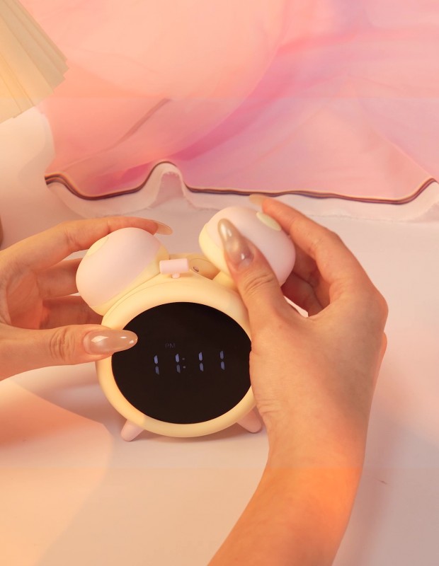 BeYourLover めざめちゃん 吸うやつ バイブ 大人の目覚まし時計 両イキ 時計機能 アプリ操作 大人のおもちゃ