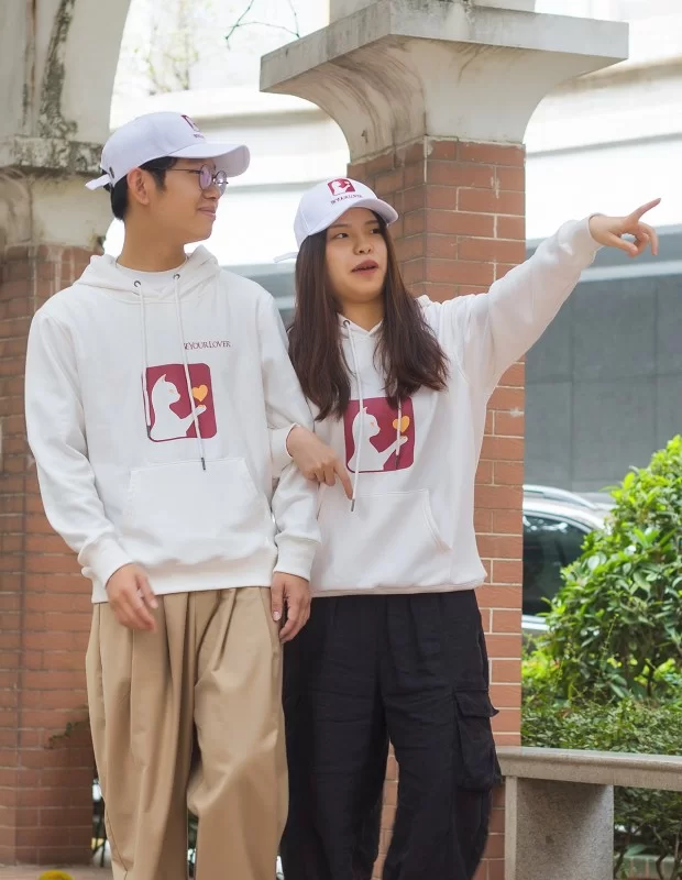 beyourloverグッズパーカー 男女兼用 白色長袖 秋 冬 フード付き トップス おしゃれ beyourloverグッズパーカー 男女兼用 白色長袖 秋 冬 フード付き トップス おしゃれ